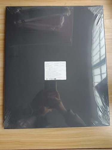 HAUTOCO 4 Pcs Medium Trifold Poster Board 26'' x 15.74'' Project Boards - color: Black, size: 26 x 15.74 inches