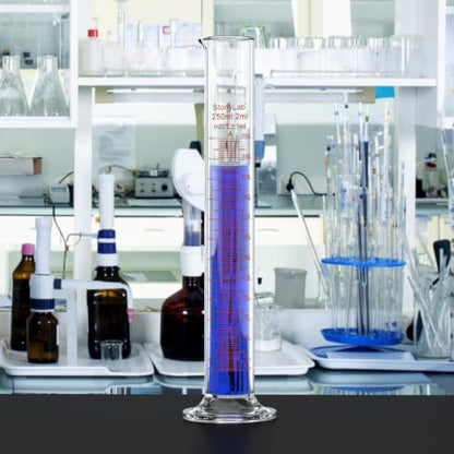 stonylab Class A Graduated Cylinder, 250 ml Borosilicate Glass High Precision Measuring Cylinder with Clear Scale and Stable Base for Laboratory Liquid Measurement - size: 250 ml