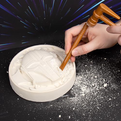 STAR WARS The Armorer Gemstone Dig, Reveal 8 Real Gemstones Inside The Armorer's Helmet, Including Amethyst, Quartz, Red Agate, Toys, Science Kits for Kids Age 8-12, Excavation Toys - color: Gem Dig Kit