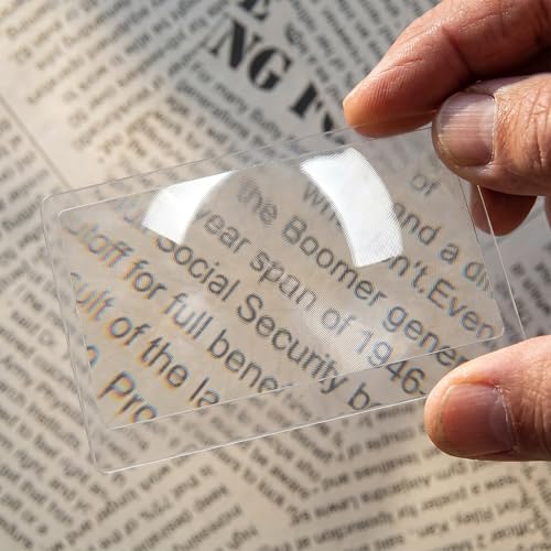 8 Pack Credit Card Magnifier Fresnel Lens Card, 300% Magnification, Flexible Pocket Magnifying Glass for Reading and Fire Starting, with Protective Sleeves