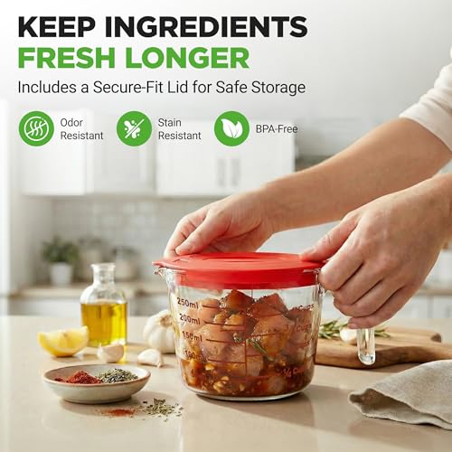 NutriChef 1 Cup Glass Measuring Cup with Lid (8 oz) - Heat-Resistant Borosilicate Liquid Measure Cup with Easy-Read Scale for Cooking, Baking and Food Storage, Dishwasher and Freezer Safe - size: 1 cup with lid