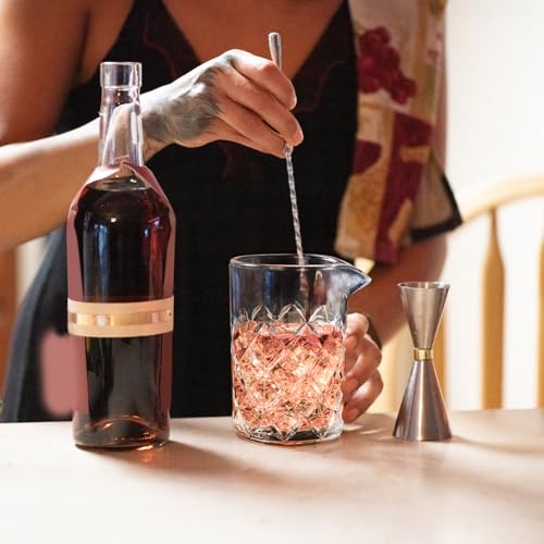 Tebery Seamless Crystal Cocktail Mixing Glass for Stirring Drinks, 16Oz Thick Bottom Bar Mixing Pitcher, Stirring Glass Drink Maker for Bar, Bartenders - size: 15 Ounces